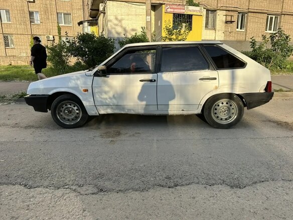 2002 Lada (ВАЗ) 2109, белый, 85000 рублей - вид 18
