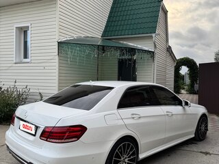 2013 Mercedes-Benz E-Класс 400 IV (W212, S212, C207) Рестайлинг, белый, 1999000 рублей, вид 4