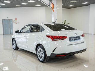 2020 Hyundai Solaris II Рестайлинг, белый, 1311000 рублей, вид 4
