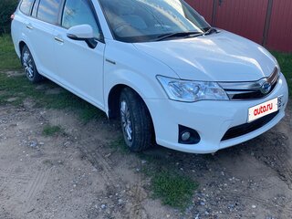 2014 Toyota Corolla Fielder XI (E160, E170, E180), белый, 1500000 рублей, вид 1