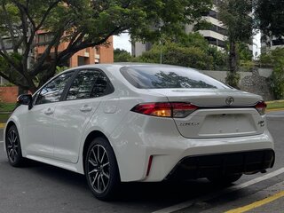 2022 Toyota Corolla Sporty XII (E210) Рестайлинг, белый, 1730000 рублей, вид 3
