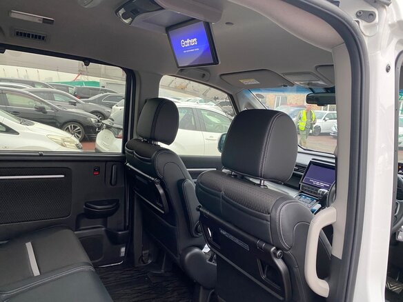 2019 Honda Stepwgn V Рестайлинг, белый, 3000000 рублей - вид 15