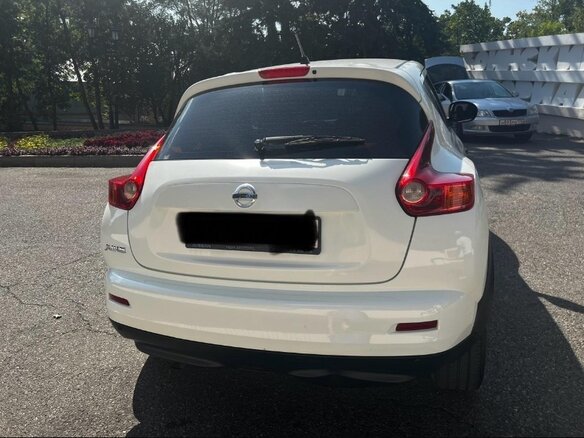 2013 Nissan Juke I, белый, 1350000 рублей - вид 5