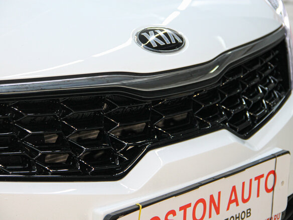 2020 Kia Rio IV Рестайлинг, белый - вид 13