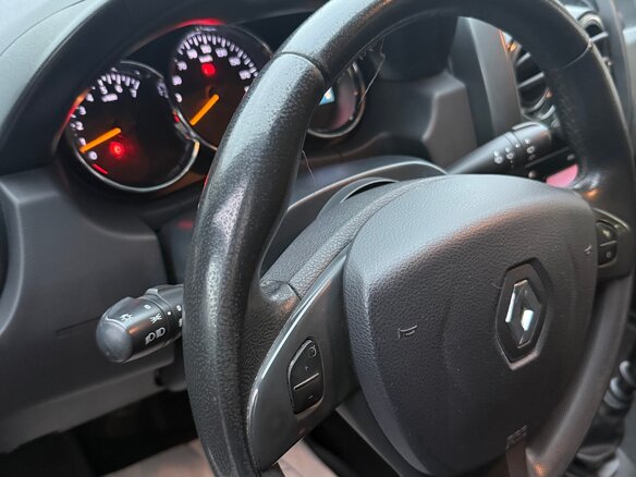 2017 Renault Duster I Рестайлинг, зелёный, 970000 рублей - вид 14