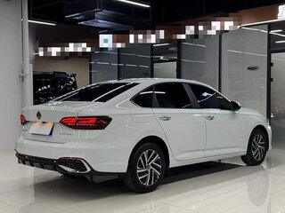 2023 Volkswagen Lavida III Рестайлинг, белый, 1100666 рублей, вид 4
