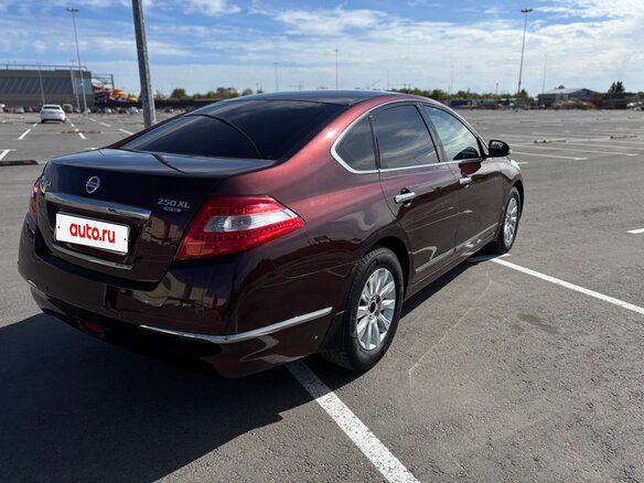 2010 Nissan Teana II (J32), пурпурный, 850000 рублей - вид 13