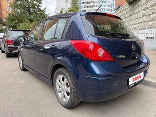 2011 Nissan Tiida I Рестайлинг, синий, 890000 рублей, вид 5