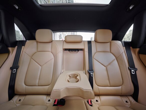 2018 Porsche Macan I, коричневый, 4950000 рублей - вид 16