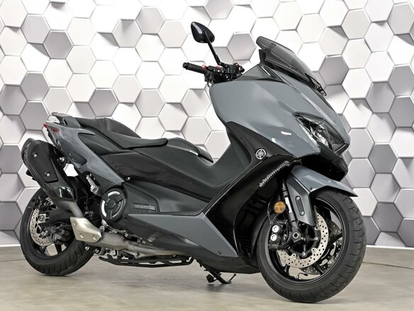 2021 Yamaha TMAX, серый, 979000 рублей