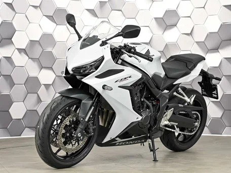 2023 Honda CBR 650R, белый, 999000 рублей, вид 2
