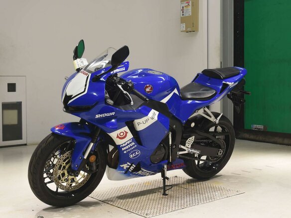 2021 Honda CBR 600RR, белый, 977000 рублей - вид 3