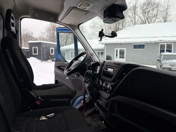 2017 Iveco Daily, синий, 2600000 рублей - вид 10