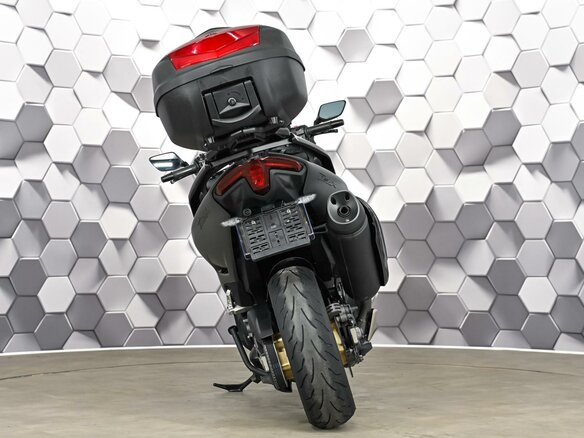 2021 Yamaha TMAX, серый, 999000 рублей - вид 5