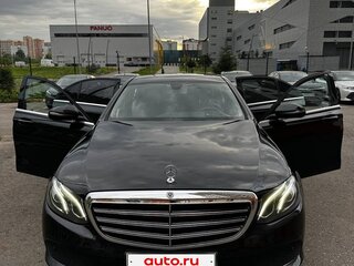 2017 Mercedes-Benz E-Класс 200 V (W213, S213, C238), чёрный, 3530000 рублей, вид 1