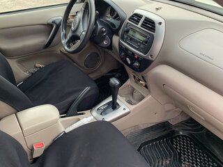 2003 Toyota RAV4 II (XA20), золотистый, 650000 рублей, вид 4