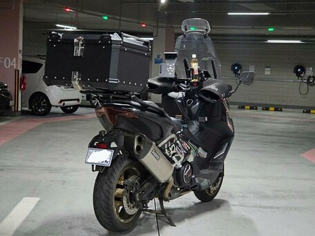 2023 Yamaha TMAX, чёрный, 1470000 рублей, вид 4