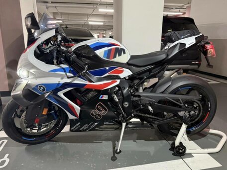 2025 BMW M 1000 RR, белый, 2900000 рублей, вид 3