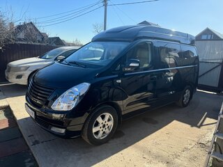 2013 Hyundai Grand Starex I, чёрный, 2360000 рублей, вид 2