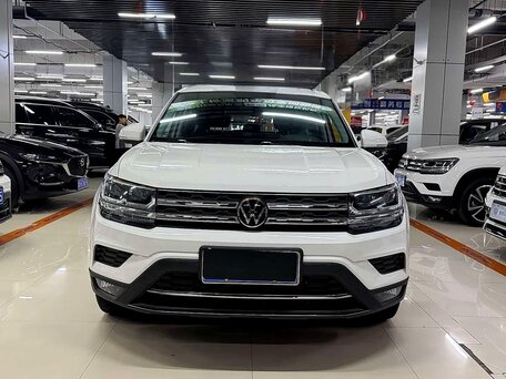 2022 Volkswagen Tharu I, белый, 1955000 рублей, вид 2