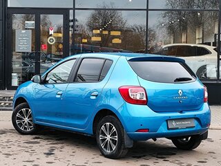 2017 Renault Sandero II, синий, 1039000 рублей, вид 2