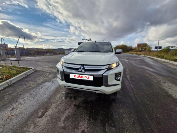 2019 Mitsubishi L200 V Рестайлинг, белый, 1350000 рублей
