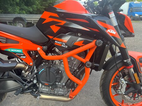 2022 KTM 890 Duke GP, оранжевый, 980000 рублей, вид 3