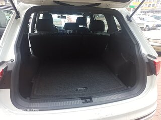 2021 Volkswagen Tiguan Allspace II, белый, 3250000 рублей, вид 4