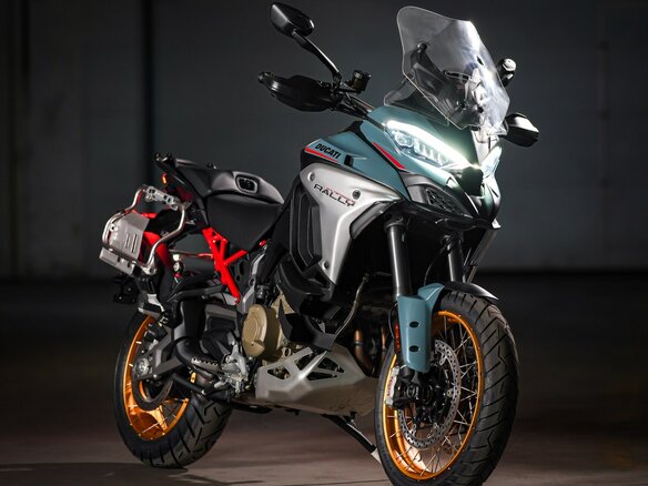 2026 Ducati Multistrada V4, зелёный, 3590000 рублей - вид 3