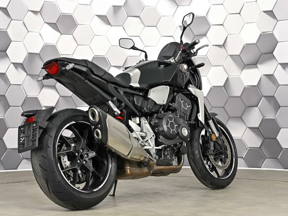 2018 Honda CB 1000R, чёрный, 975000 рублей - вид 6
