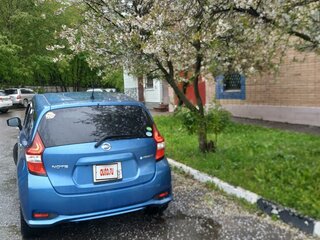2018 Nissan Note e-Power II Рестайлинг, синий, 1400000 рублей, вид 4