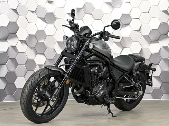 2023 Honda CMX 1100 Rebel, серый, 1077000 рублей - вид 1