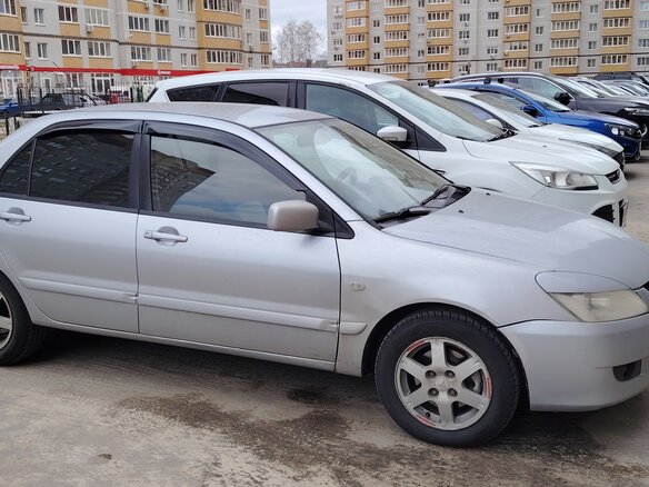2004 Mitsubishi Lancer IX, серебристый, 400000 рублей - вид 3