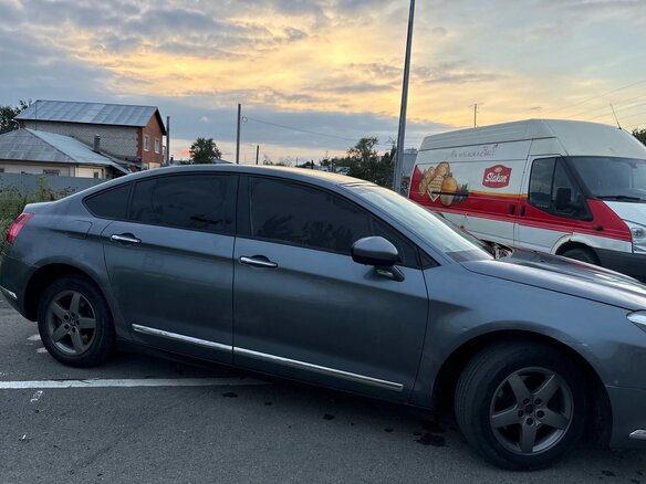 2011 Citroen C5 II, серый, 590000 рублей - вид 2