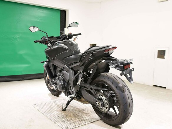 2025 Yamaha MT-09 (FZ-09), чёрный, 1277000 рублей - вид 5
