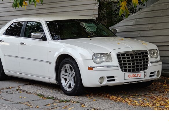 2004 Chrysler 300C I, белый, 850000 рублей - вид 8