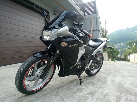2012 Honda CBR 250R, чёрный, 339000 рублей, вид 2