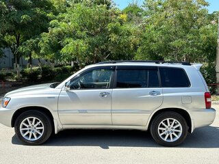 2005 Toyota Highlander I (XU20) Рестайлинг, серебристый, 1400000 рублей, вид 3