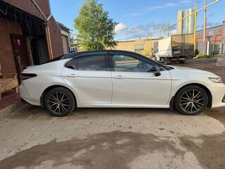 2021 Toyota Camry VIII (XV70) Рестайлинг, белый, 2999999 рублей, вид 5