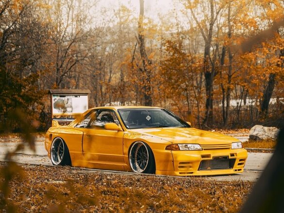1993 Nissan Skyline VIII (R32), жёлтый