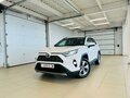 2019 Toyota RAV4 V (XA50), белый, 3100000 рублей - вид 1