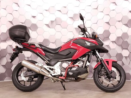 2013 Honda NC 700X, красный, 677000 рублей, вид 3