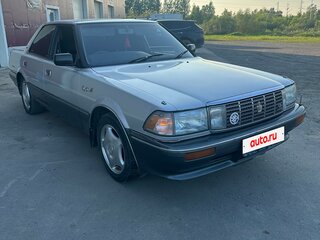 1990 Toyota Crown VIII (S130), серебристый, 1000000 рублей, вид 2