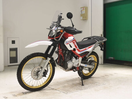 2020 Yamaha XT250 Serow, красный, 700000 рублей, вид 4
