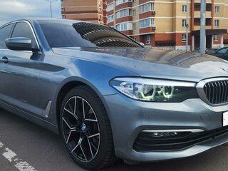 2019 BMW 5 серии 518d VII (G30/G31/G38), серый, 3000000 рублей, вид 2