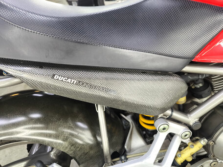2000 Ducati Monster 900, красный, 345000 рублей, вид 2