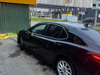 2021 Toyota Camry VIII (XV70) Рестайлинг, чёрный, 2250000 рублей, вид 3
