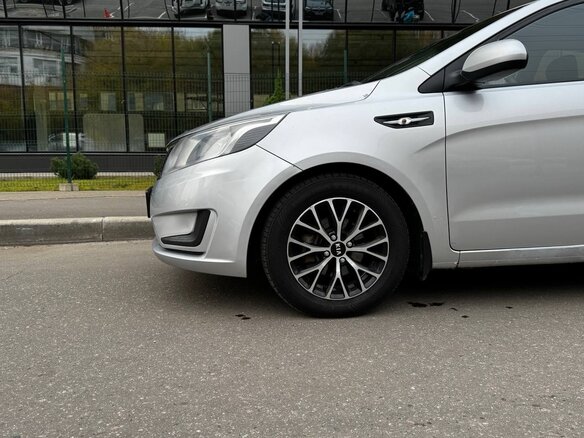 2015 Kia Rio III, серебристый, 480000 рублей - вид 11