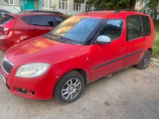 2010 Skoda Roomster I Рестайлинг, красный, 270000 рублей, вид 2