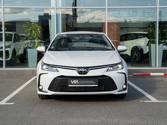 2025 Toyota Corolla XII (E210), белый, 2450000 рублей - вид 1
